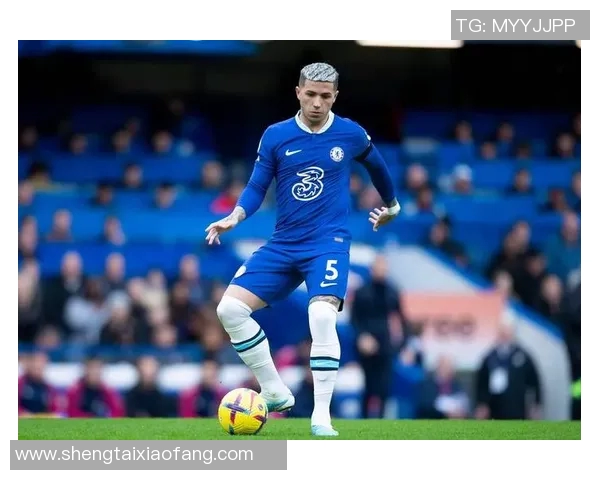 巴黎圣日耳曼豪掷12亿欧！恩里克钦点格列兹曼加盟，冬季转会窗口剑指欧冠冠军